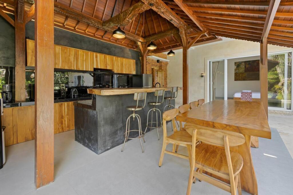 New 4 Bedroom Villa Surrounded By Jungle And Ricefields Ubud Kültér fotó